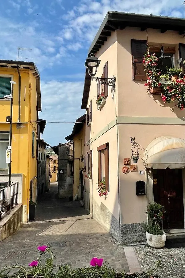 Borgo Dei Sogni Apartment San Felice del Benaco Italy