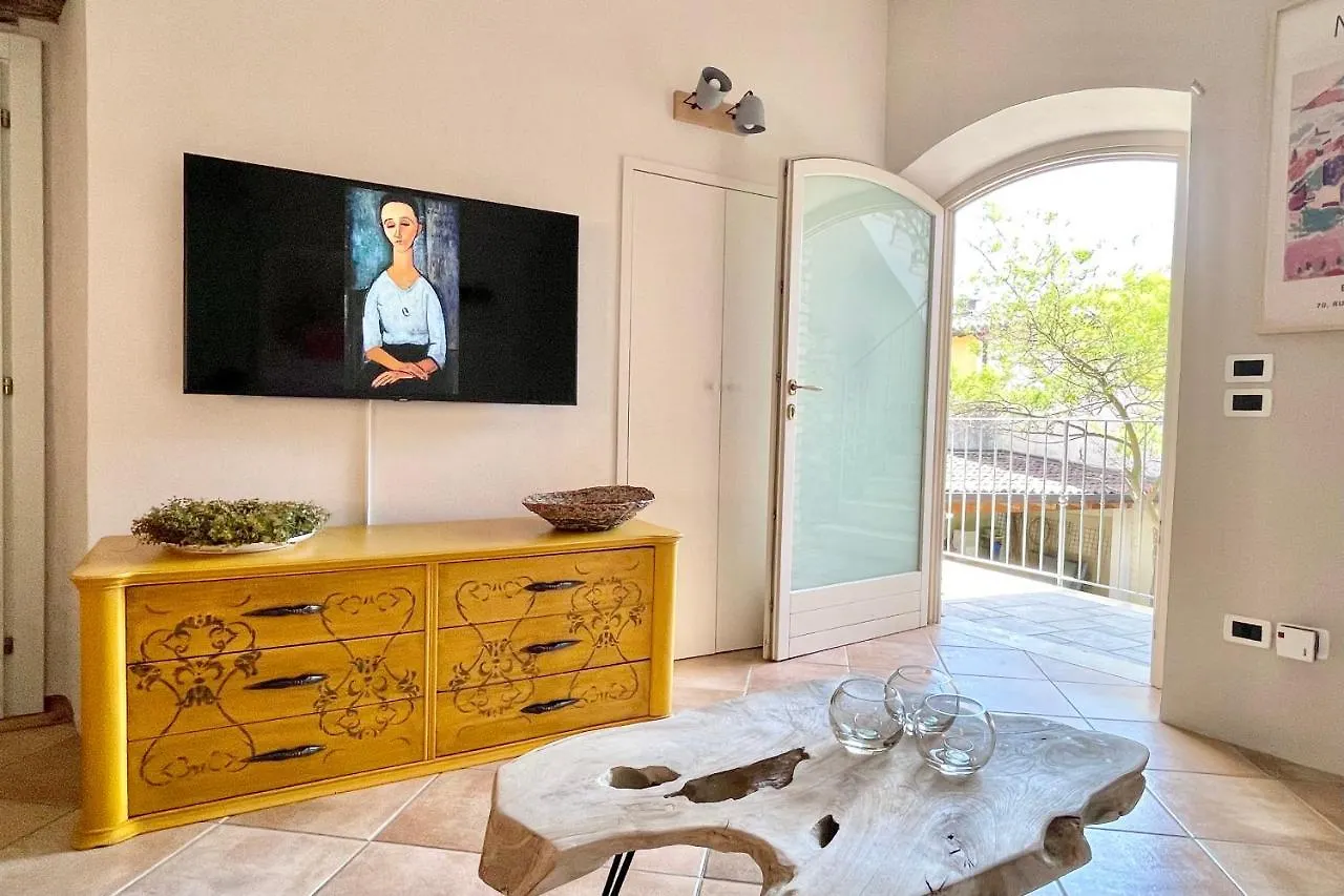 Borgo Dei Sogni Apartment San Felice del Benaco Italy